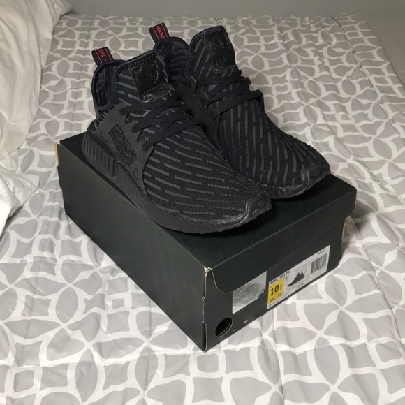 adidas nmd xr1 triple black